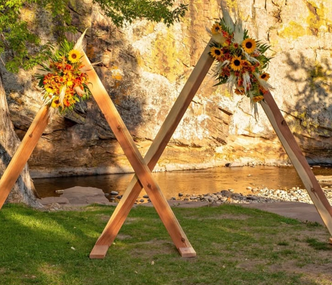 Rustic Triangle Arch